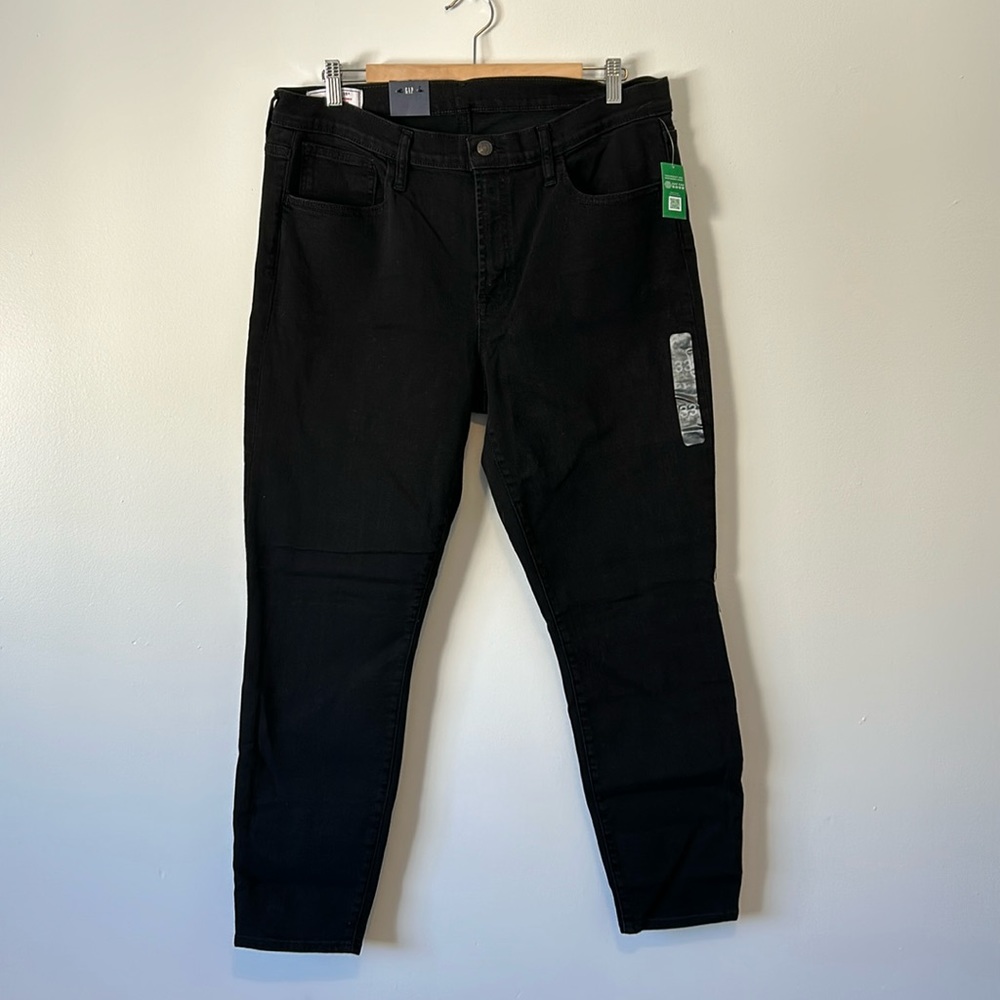 GAP Women’s Skinny Jeans — Black nwot